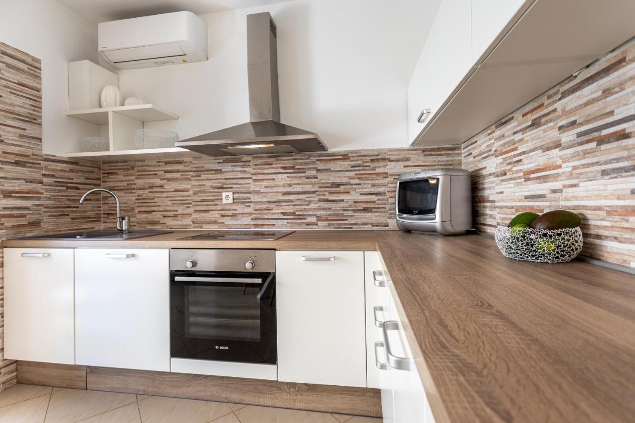 Apartments House Barbara Kornić 외부 사진