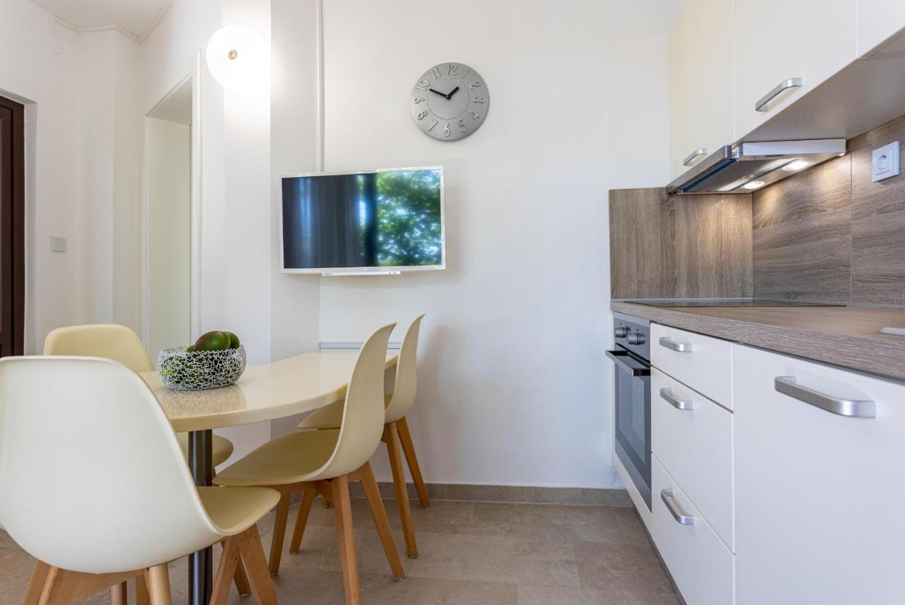 Apartments House Barbara Kornić 외부 사진