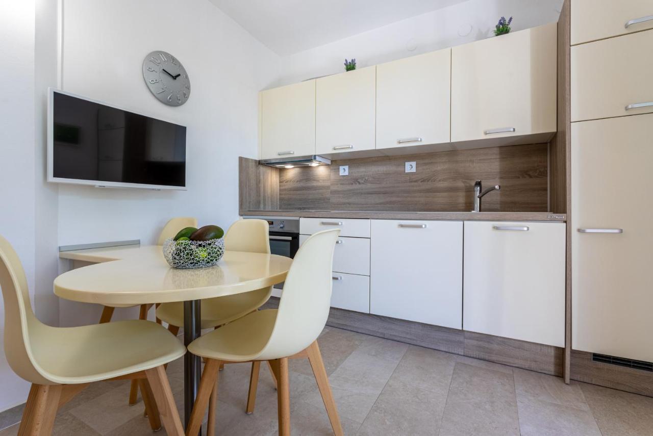 Apartments House Barbara Kornić 외부 사진